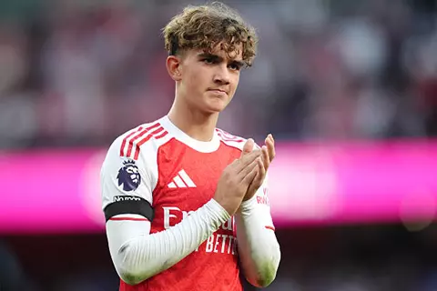 ماكس دومان.. موهبة أرسنال أصغر لاعب مشاركة في تاريخ دوري أبطال أوروبا